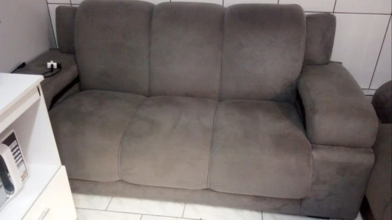 Sofá Tres e Dois Lugares