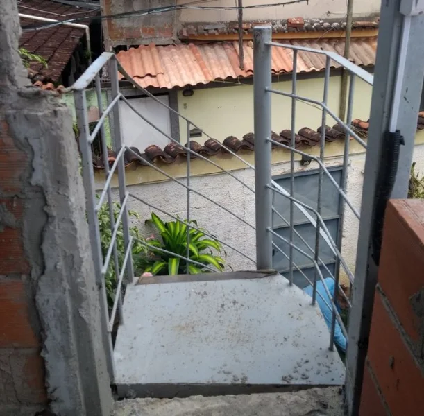 Escada Caracol de Ferro, Fino Acabamento