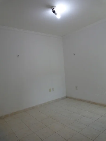 Vende-se Casa
