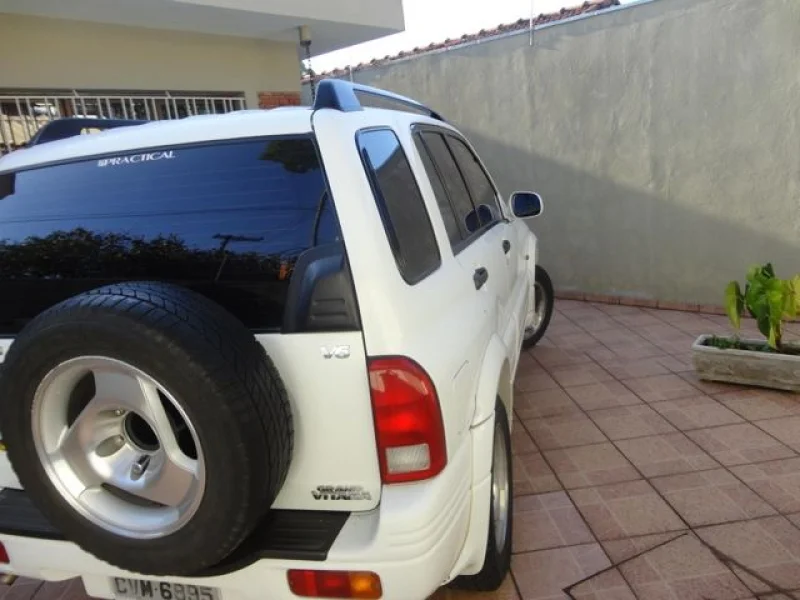 Suzuli Grand Vitara 2.5 V6 4x4
