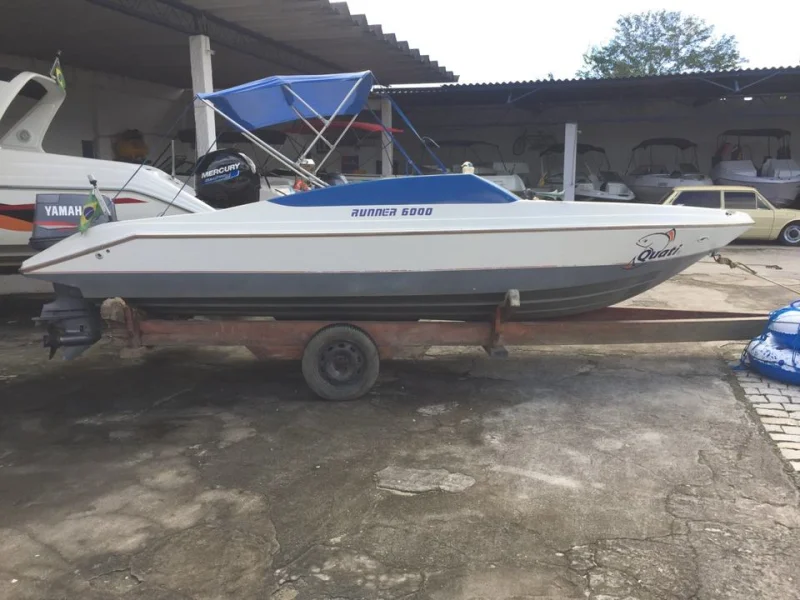 Lancha Runner 6000