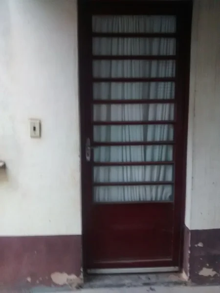 à Venda ou Troca Numa Casa