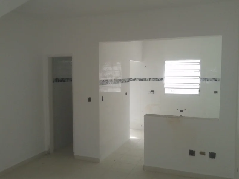 Praia Grande Tude Bastos Casas 2 Dorms com Garagem Novas