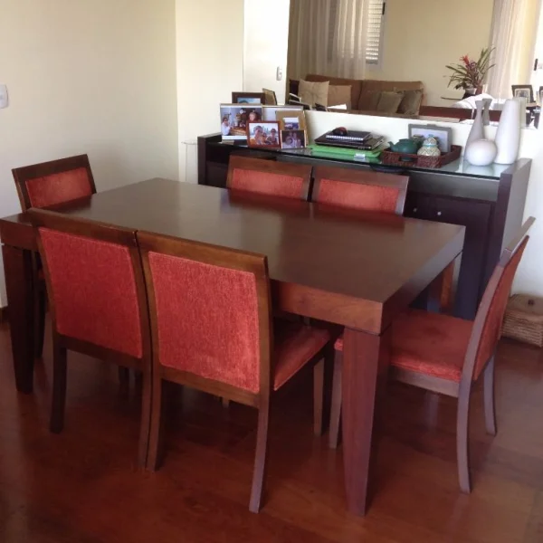 Mesa e Cadeiras