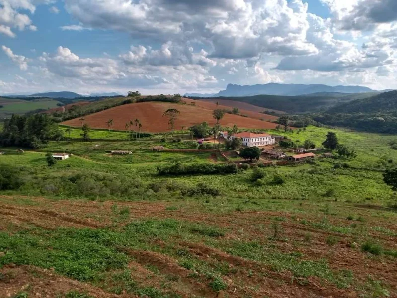 Fazenda Colonial à Venda