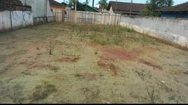 Terreno à Venda