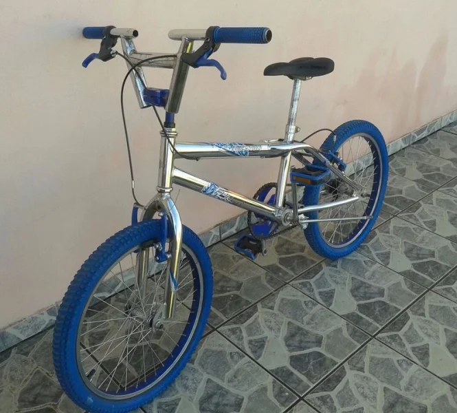 Bicicleta Freestyle Cromada