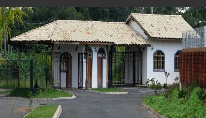 Terreno 1000m2 em Condominio Fechado