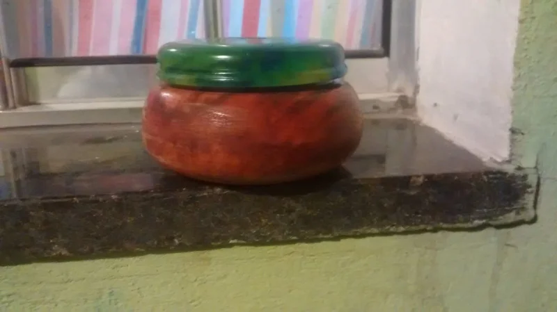 Pote de Resina e Madeira