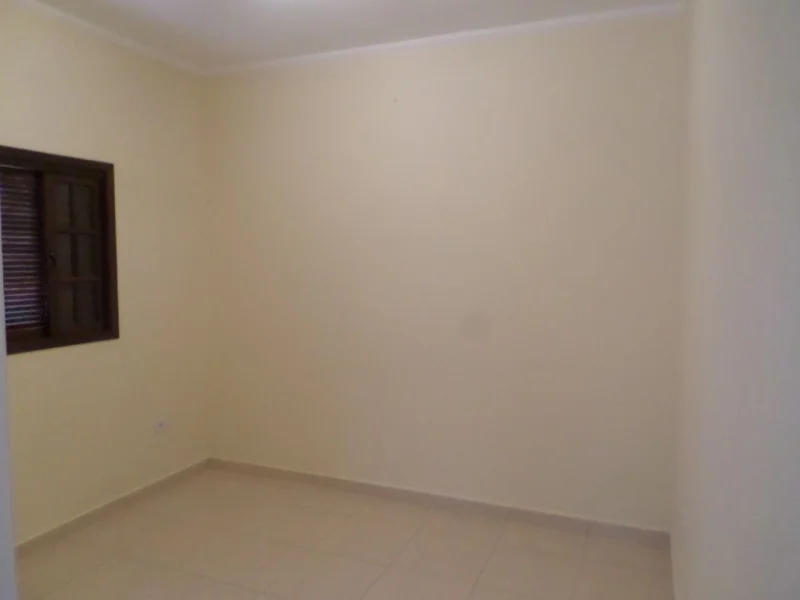Vende Casa em Itanhaém em Rua Pavimentada!