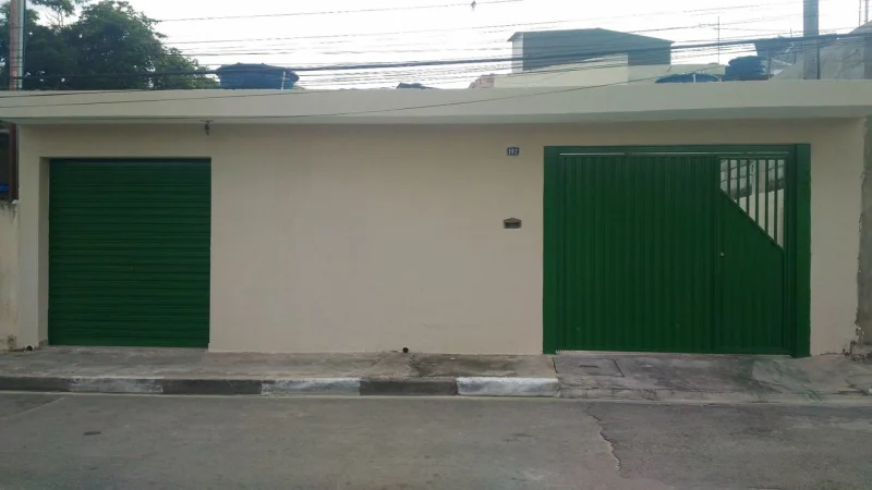 Espaçoso Sobrado à Venda Jardim Presidente Dutra
