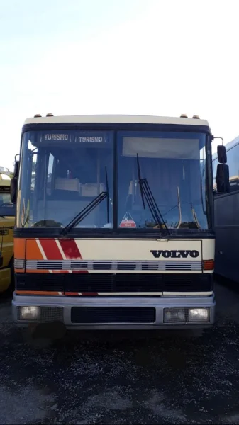 Vendo ônibus Volvo B58