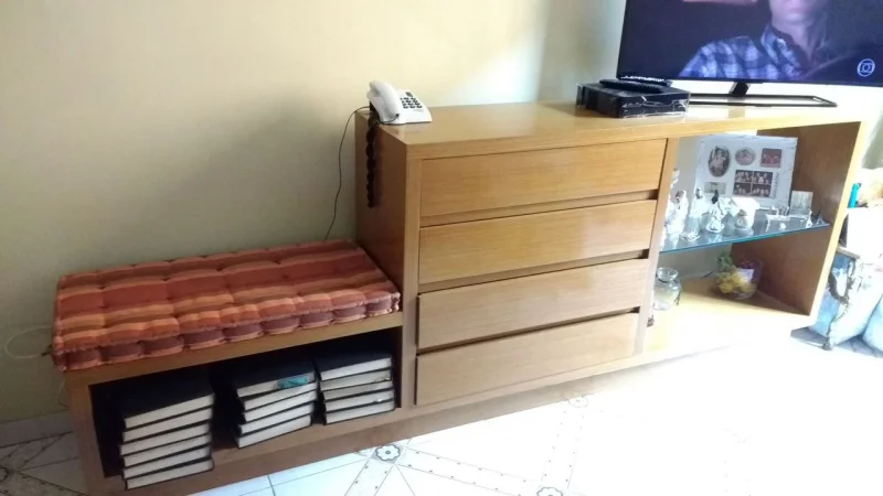 Rack com Bancadinha em Madeira