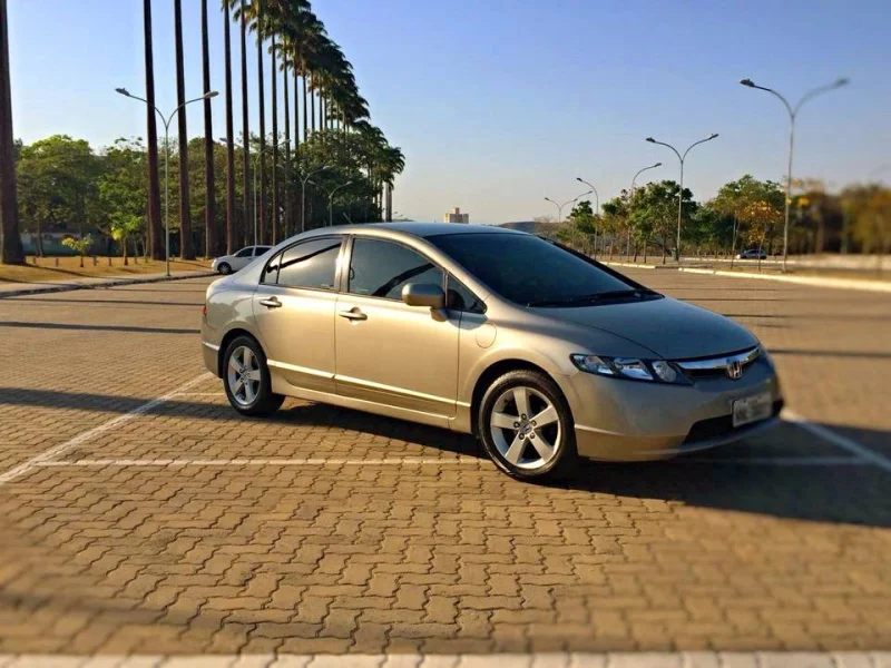 Honda Civic 1.8 2008 (automático e Couro)