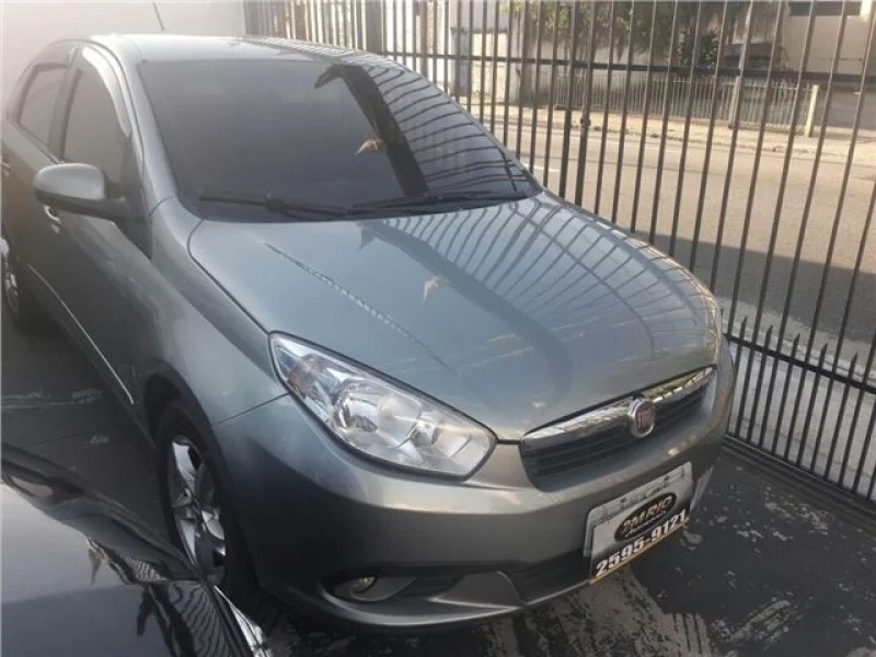 Fiat Grand Siena 1.6 MPI Essence 16v Flex 4p Manual 2013