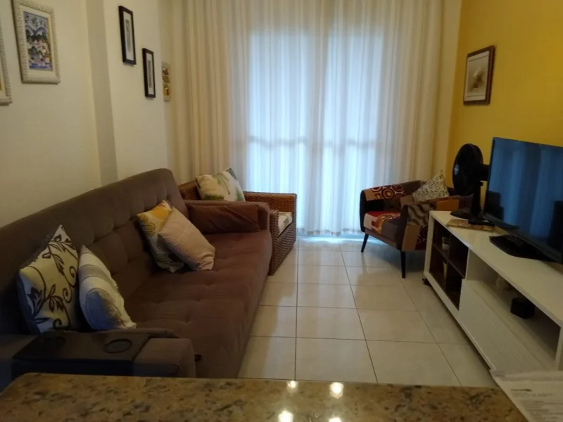 1 Quarto Frente para Rua á 100 Metros da Praia no Jardim Guilhermina