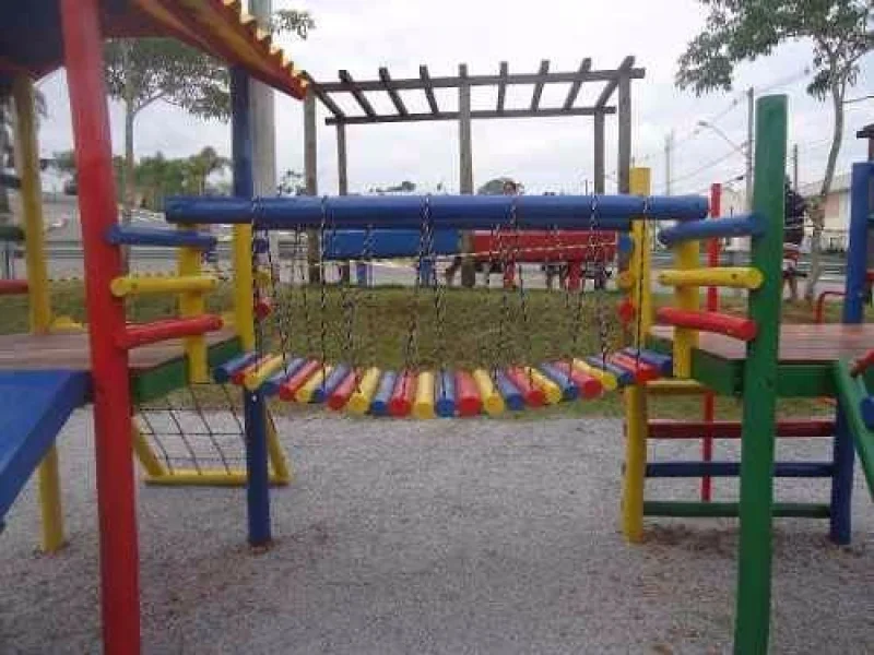 Casinha Aldeota de Balanço Duplo de Eucalipto Tratado