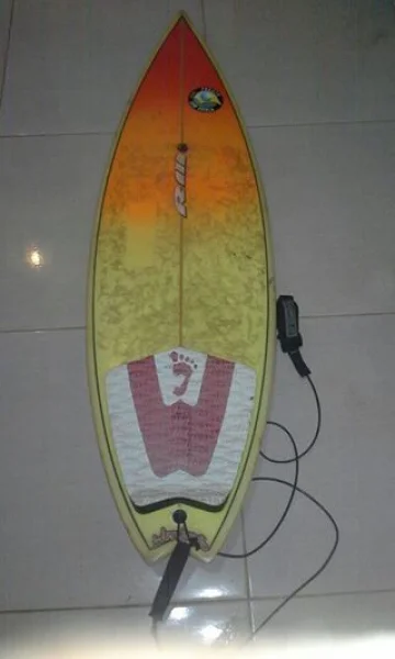 Prancha de Surf com 3 Quilhas Fixa. para Sair Rapido