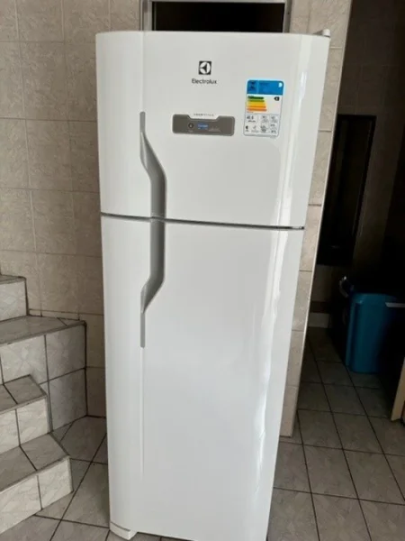 Geladeira Frost Free Electrolux Tf39 Branca 310l 127v