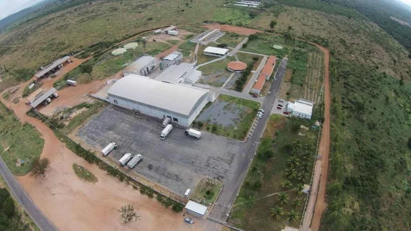 Fazenda 20.000 Hac + Frigorifico - BA