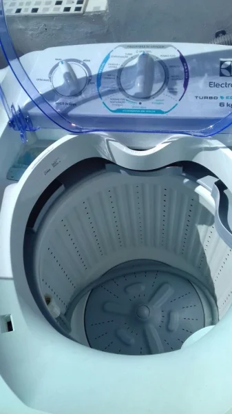 Máquina de Lavar Electrolux 6kg Semi Nova R$500,00