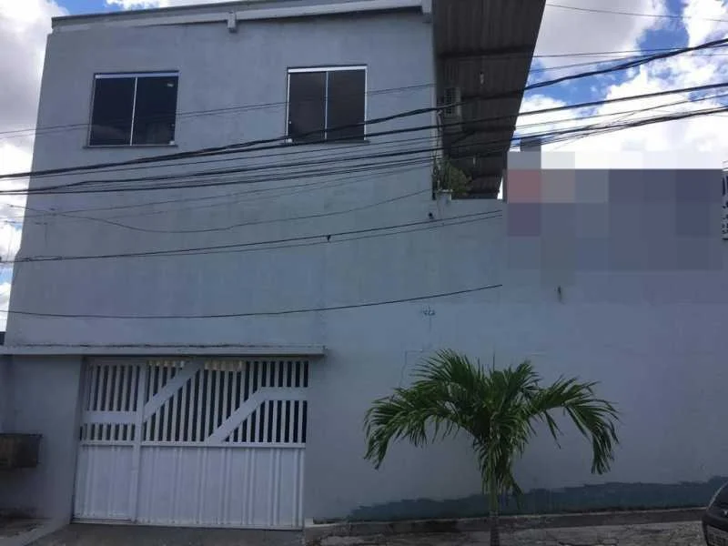 Vende SE Casa Térrea em Flores
