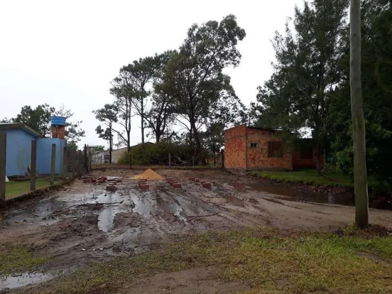 Casa Mista Nova 2 Dorm Terreno 12 X 25