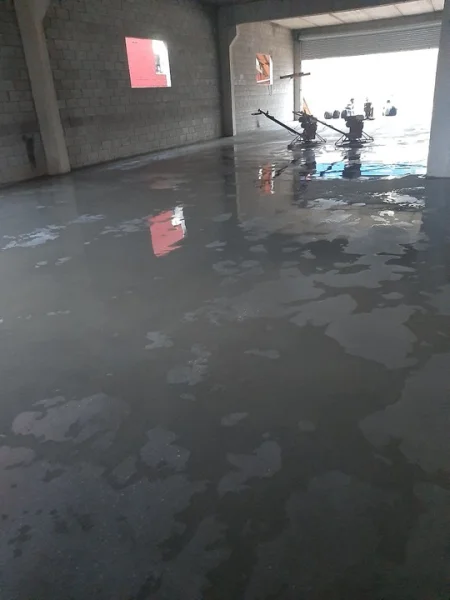Excelente Salào Comercial para Locação na Fazendinha 6000 Reais