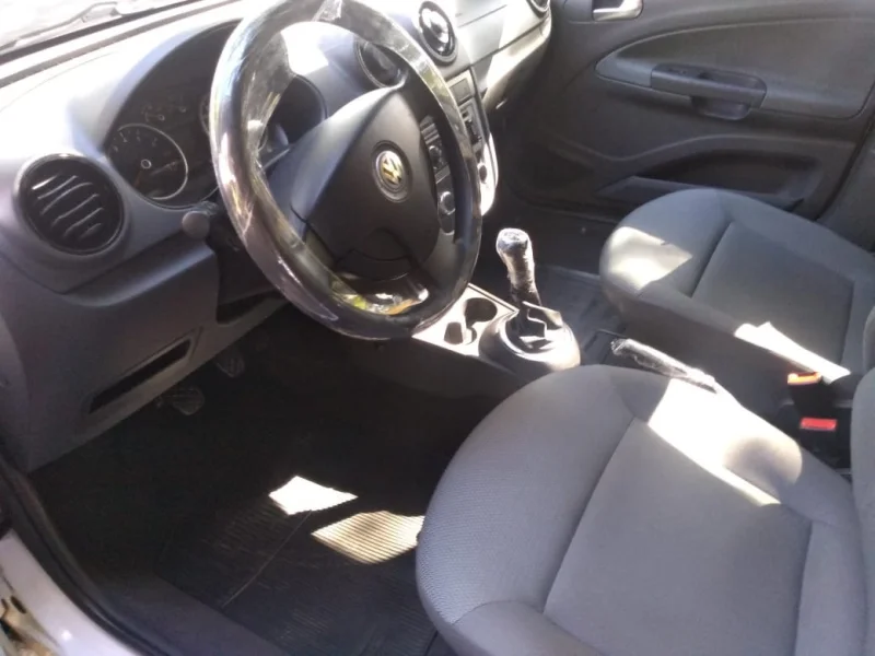 Volkswagen Gol 1.0 (flex) 4p 2010