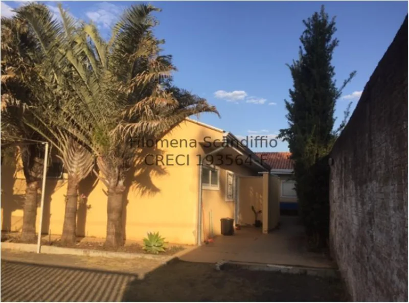 Casa com 8 Dorms em Campinas - Bosque das Palmeiras por 850.000,00 à Venda
