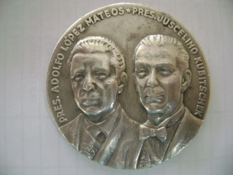 Vendo Medalha Antiga Rarissima de 1960