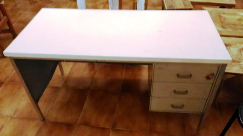 Escrivaninha em Aço - Fiel