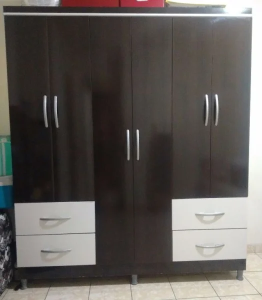 Guarda Roupa 6 Portas 4 Gavetas