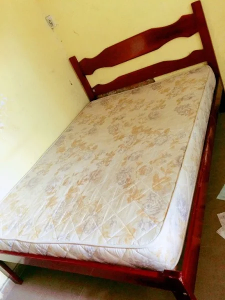Cama de Casal com Colchão