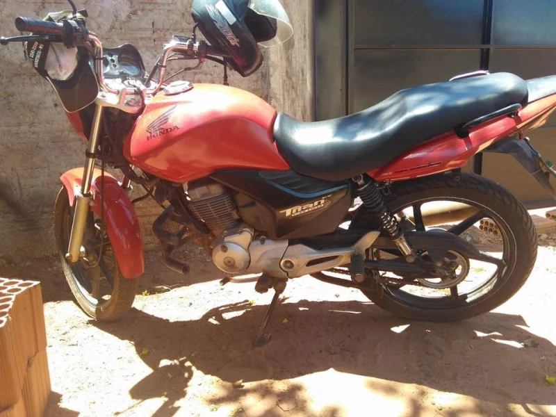 Vendo uma Moto