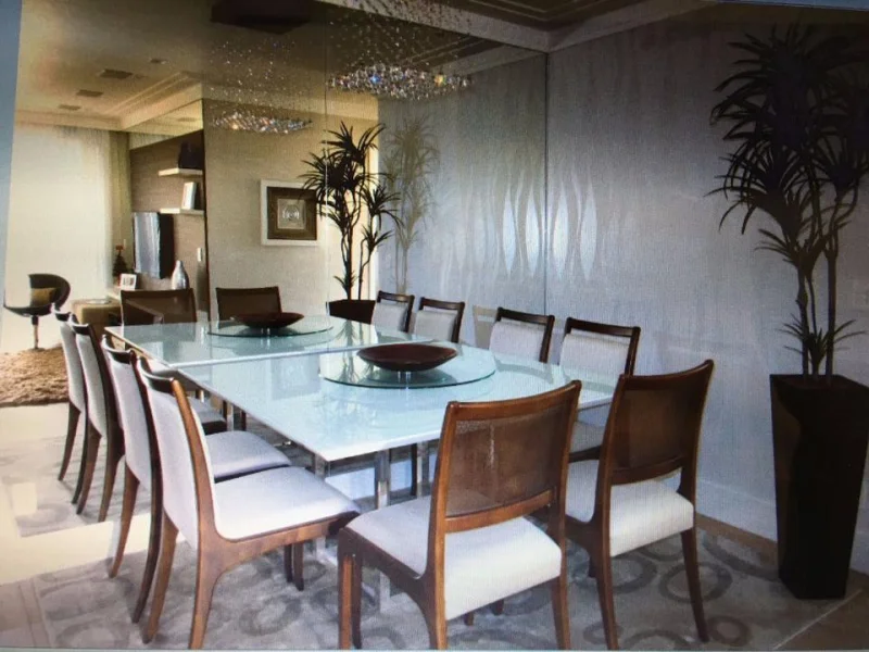 Mesa de Jantar e Cadeiras
