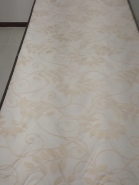 Cama de Solteiro de Madeira Maciça em Mogno com Colchão Ortobom Semi-n