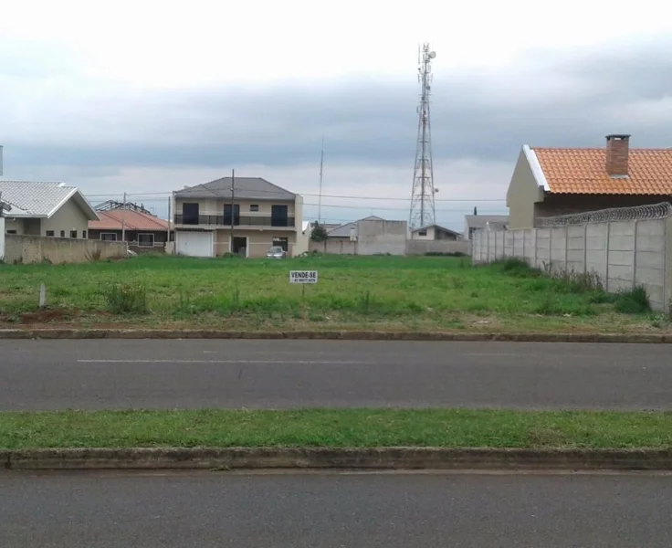 Terreno Avenida do Ouro com 335 M