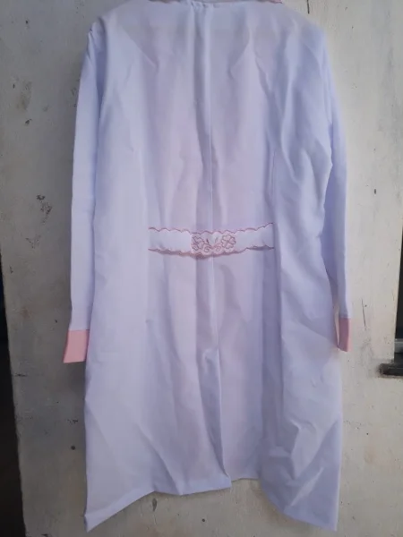 Vendo Jalecos Feminino