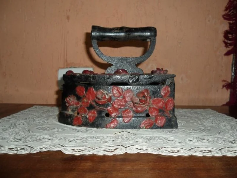 Ferro de Passar Roupa a Brasa Antigo