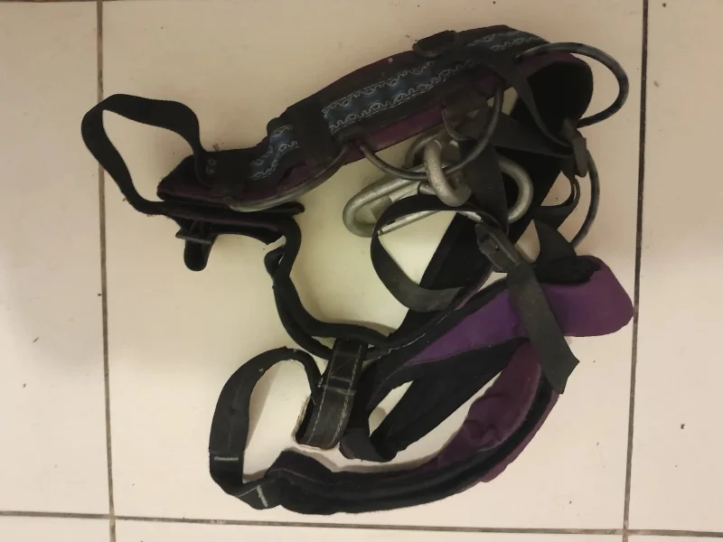 Vendo cinto de segurança de montanhismo por R$20,00