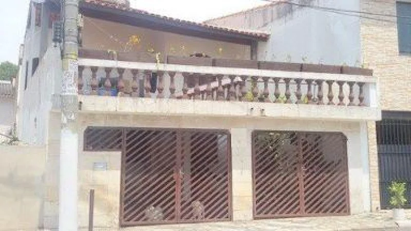 Sobrado com 3 Dorms em São Paulo - Vila Joaniza por 380 Mil à Venda