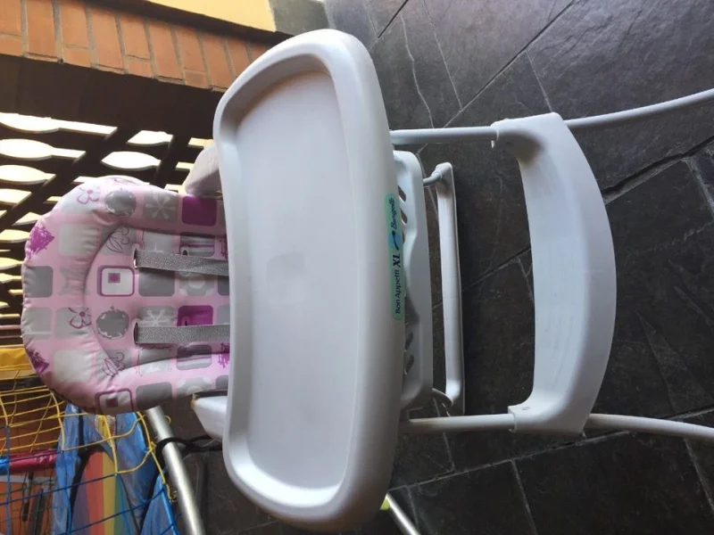 Cadeirinha de Refeição, Mobile Musical e Kit Berço