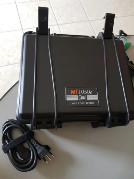 Megometro Eletronico de Alta Tensão com Indicação Analogica, Marca Meg