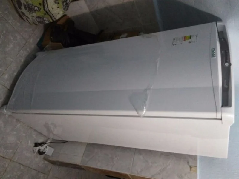 Vende SE Geladeira Semi Nova com Garantia e Nota Fiacal