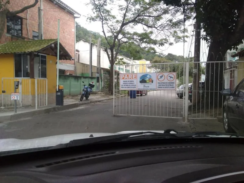 Vendo Casa Duplex (financ. Caixa Econômica Federal e Outros Bancos )