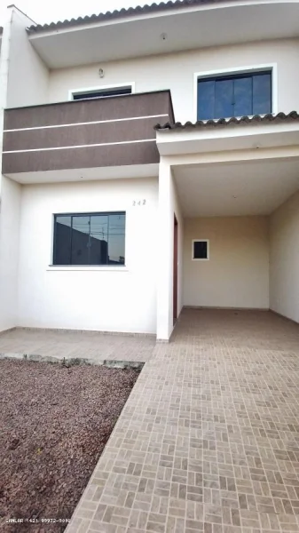 Sobrado para Venda em Ponta Grossa, Oficinas, 3 Dormitórios, 1 Suíte, 2 Banheiros, 2 Vagas