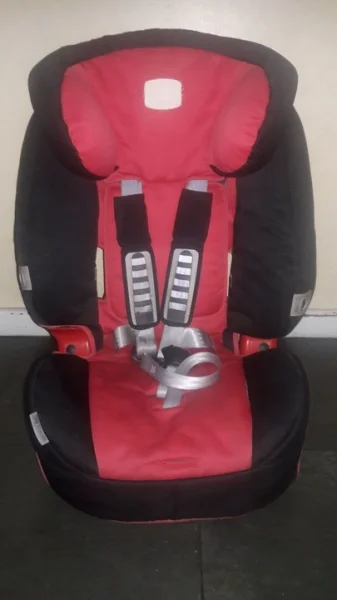 Vendo Cadeira para Automóvel