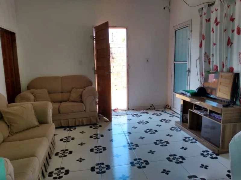 Casa com 2 Dormitórios à Venda, 280 m2 por RS 235.000,00 - Tancredo Neves - Manaus-am