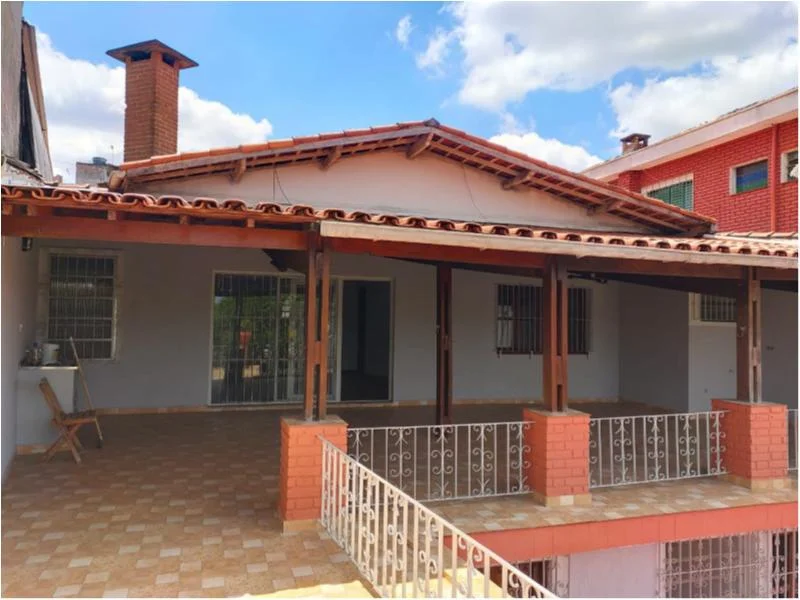 Casa com 3 Dorms em São Paulo - Cidade Domitila por 750 Mil à Venda